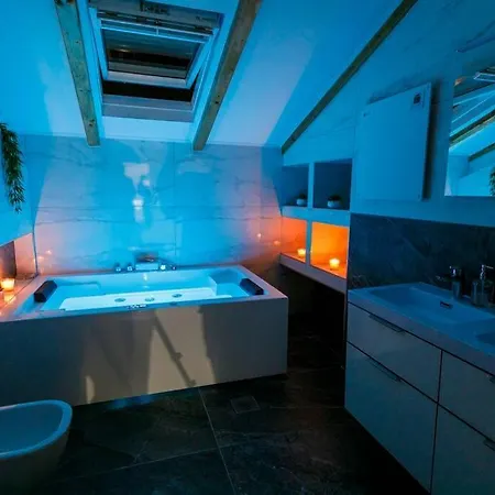 Luxury Stocia With Swimming Pool, Sauna&jacuzzi In A Peaceful Location In