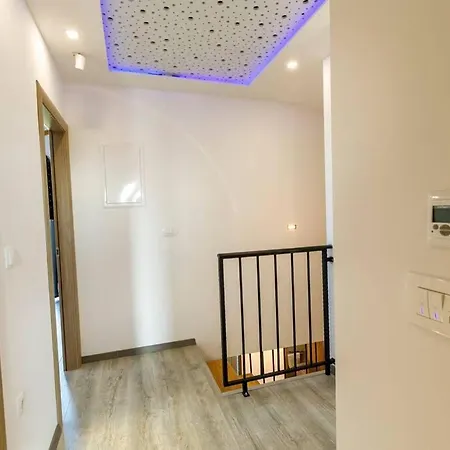 Luxury Stocia With Swimming Pool, Sauna&jacuzzi In A Peaceful Location In