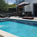 Luxury Stocia With Swimming Pool, Sauna And Jacuzzi In A Peaceful Location In Σπίτι διακοπών