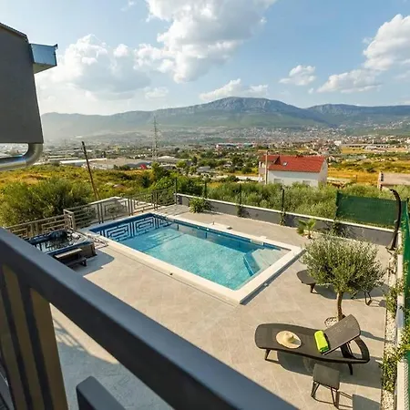 펜션 Luxury Stocia With Swimming Pool, Sauna And Jacuzzi In A Peaceful Location In