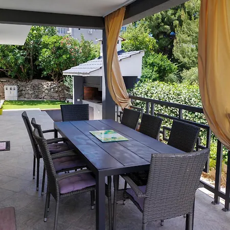 Tatil Evi Luxury Stocia With Swimming Pool, Sauna And Jacuzzi In A Peaceful Location In *
