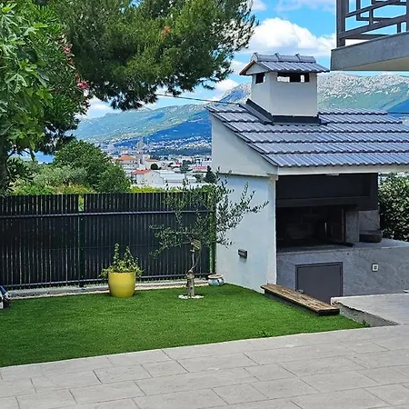 Luxury Stocia With Swimming Pool, Sauna And Jacuzzi In A Peaceful Location In Vakantiehuis *