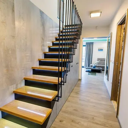 Tatil Evi Luxury Stocia With Swimming Pool, Sauna And Jacuzzi In A Peaceful Location In *