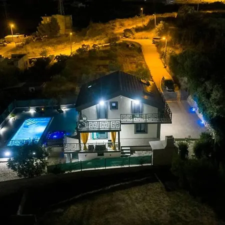 Luxury Stocia With Swimming Pool, Sauna And Jacuzzi In A Peaceful Location In *