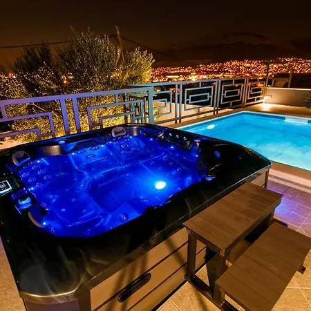 Luxury Stocia With Swimming Pool, Sauna And Jacuzzi In A Peaceful Location In * Spalato