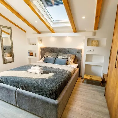 Luxury Stocia With Swimming Pool, Sauna And Jacuzzi In A Peaceful Location In Tatil Evi