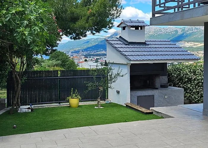 Luxury Stocia With Swimming Pool, Sauna And Jacuzzi In A Peaceful Location In بيت للعطل *
