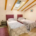 Luxury Stocia With Swimming Pool, Sauna And Jacuzzi In A Peaceful Location In * スプリト