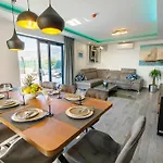 別荘 Luxury Stocia With Swimming Pool, Sauna And Jacuzzi In A Peaceful Location In スプリト